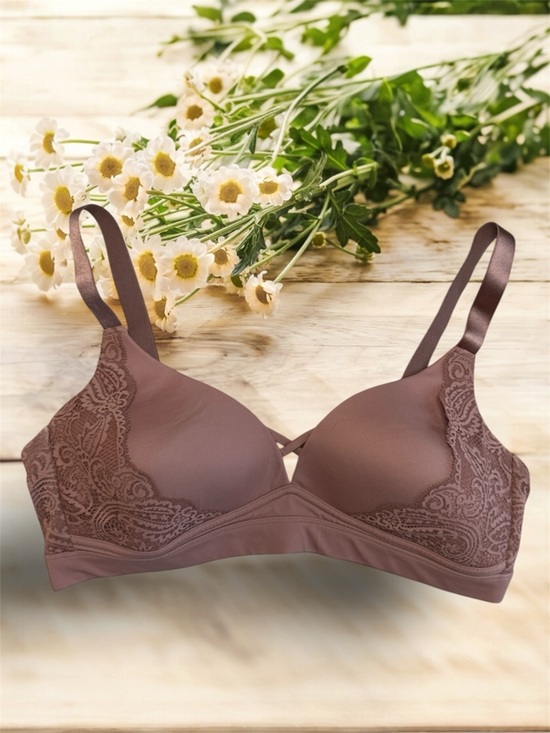 Reitmans Other - Dusty Rose Lace-Trim Wireless Bra 38D Like New